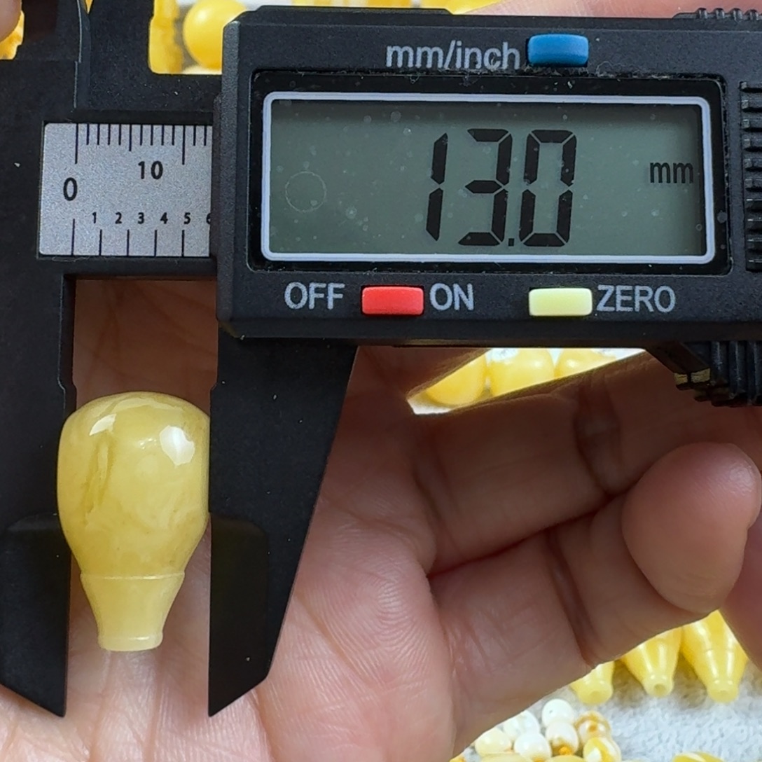 蜜蜡未镶嵌裸石17杂