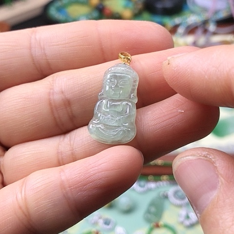 翡翠颈饰18K金镶嵌宝宝佛