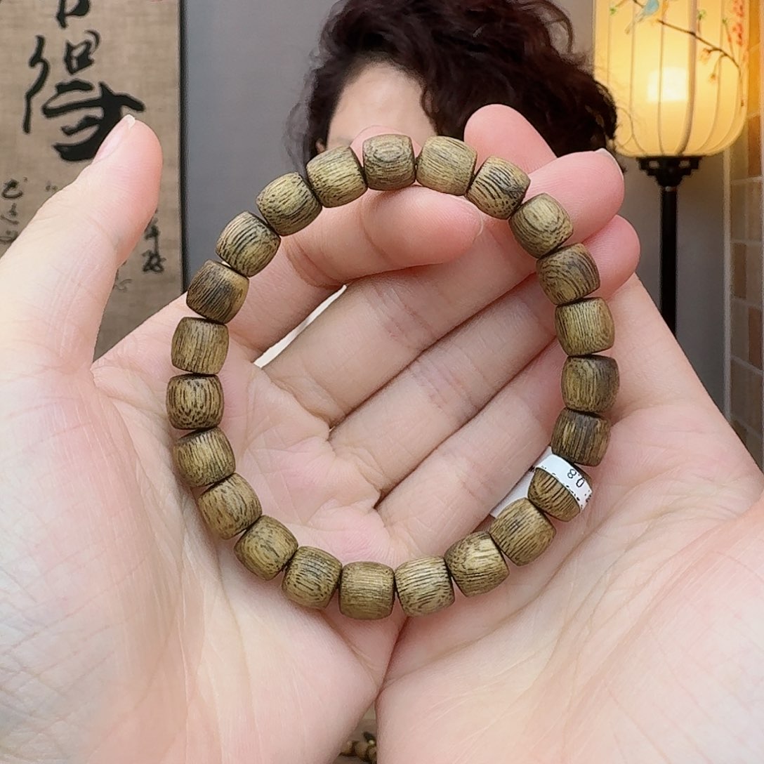 沉香手串海南莺歌绿奇楠0.9