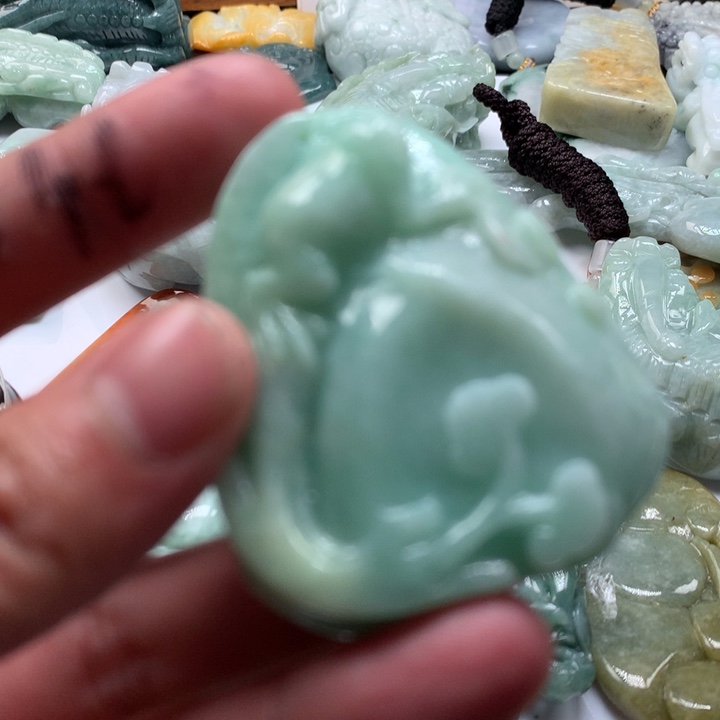 翡翠未镶嵌颈饰保真天然a货翡翠