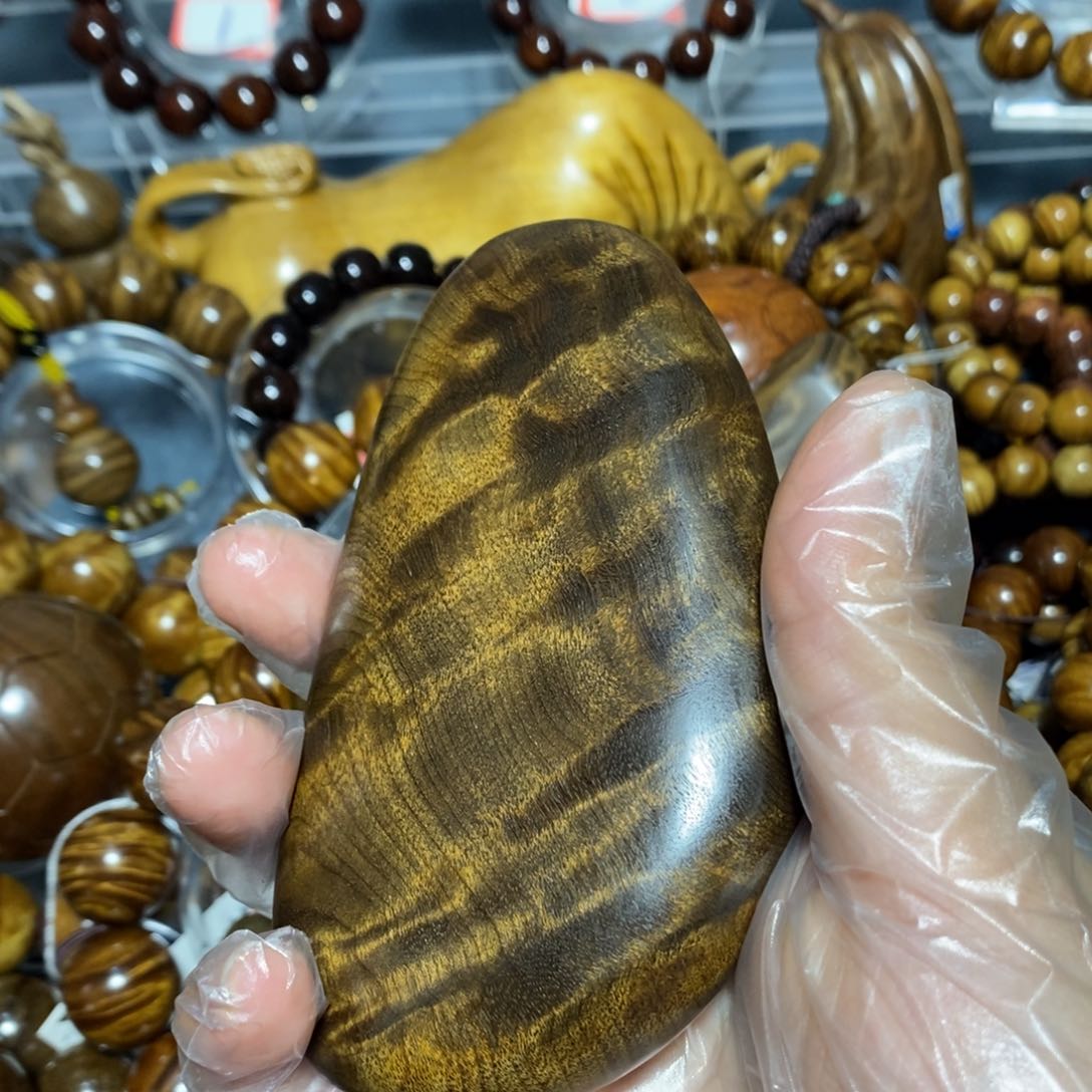 金丝楠木雕工艺品