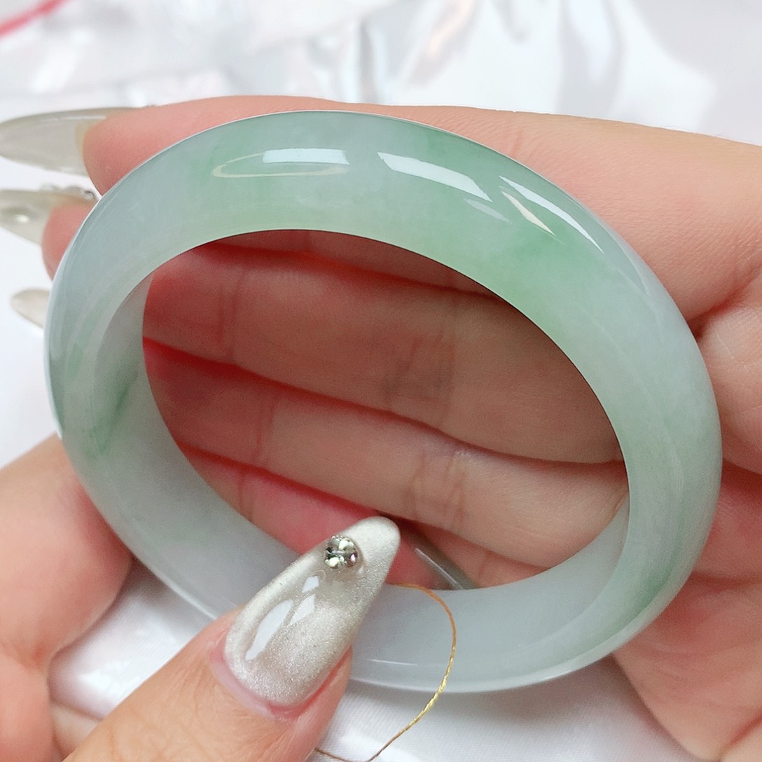 翡翠手镯未镶嵌抖音920