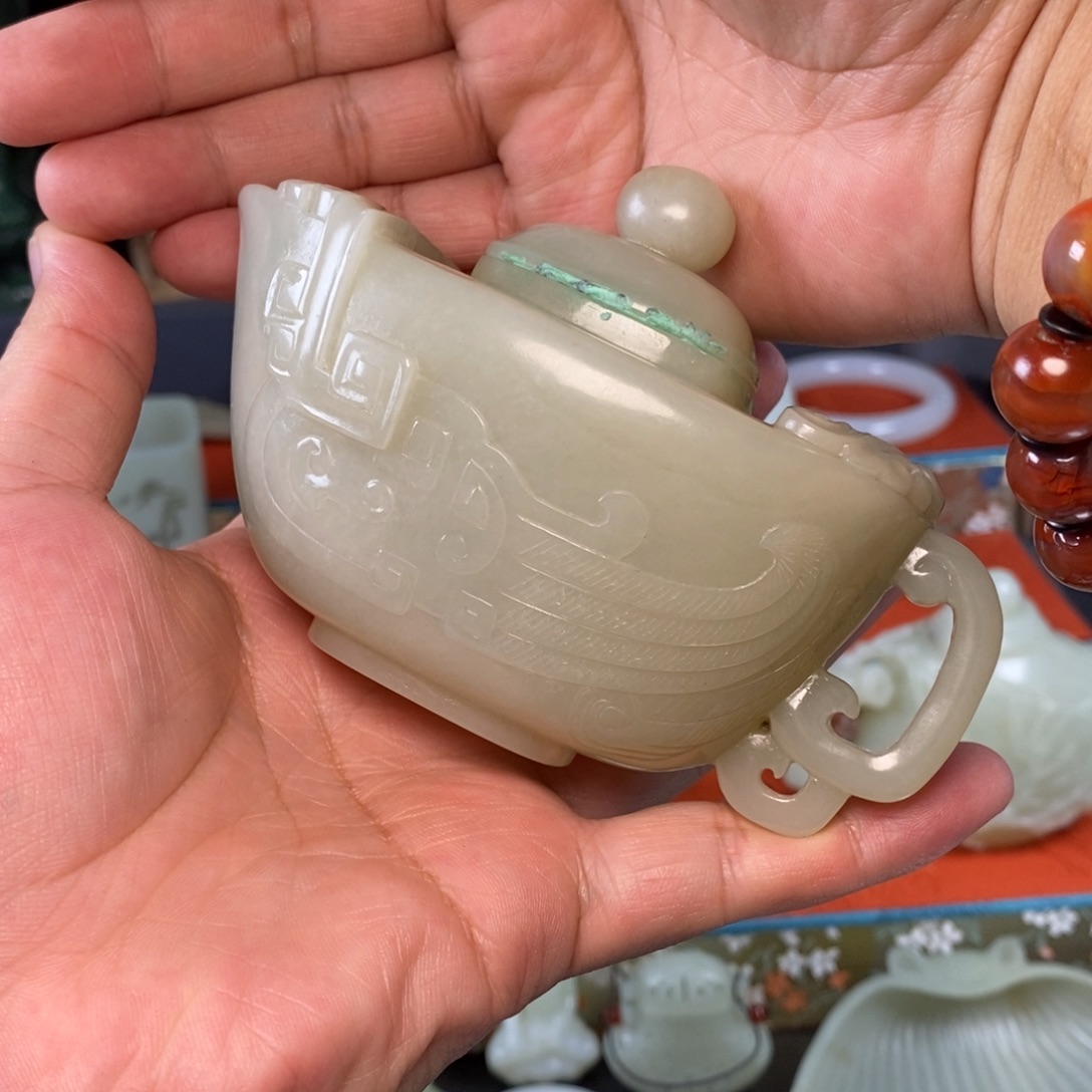 紅***楓和田玉未镶嵌挂件