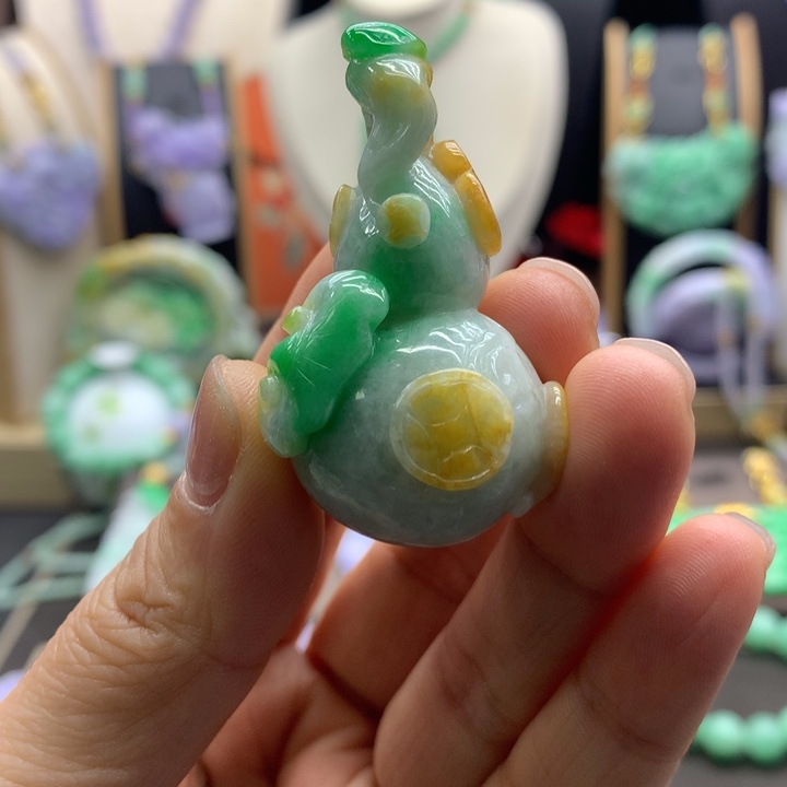 翡翠吊坠(不含链)未镶嵌