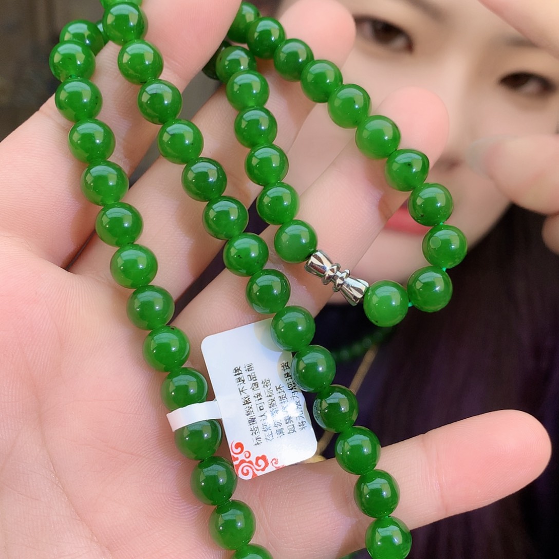 吊坠(不含链)未镶嵌和田玉（碧玉）项链