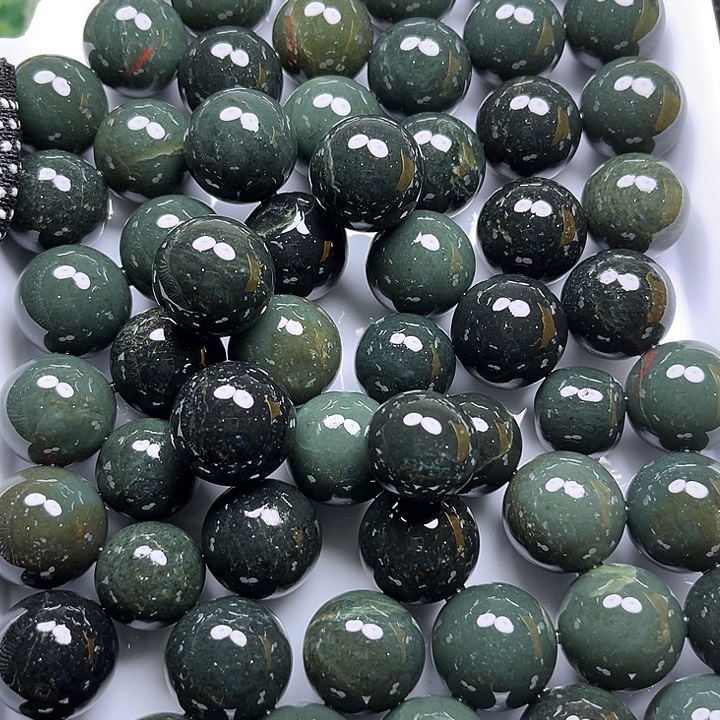 和田玉（糖玉）和田玉边角料9K金镶嵌制****皮