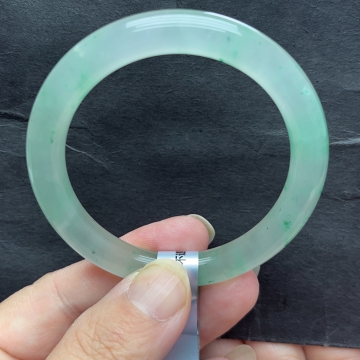 石英质玉未镶嵌手镯50/51