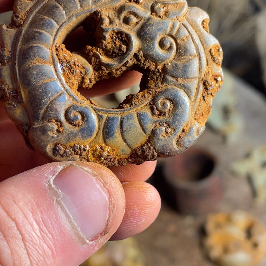 冷***云和田玉（糖玉）未镶嵌颈饰