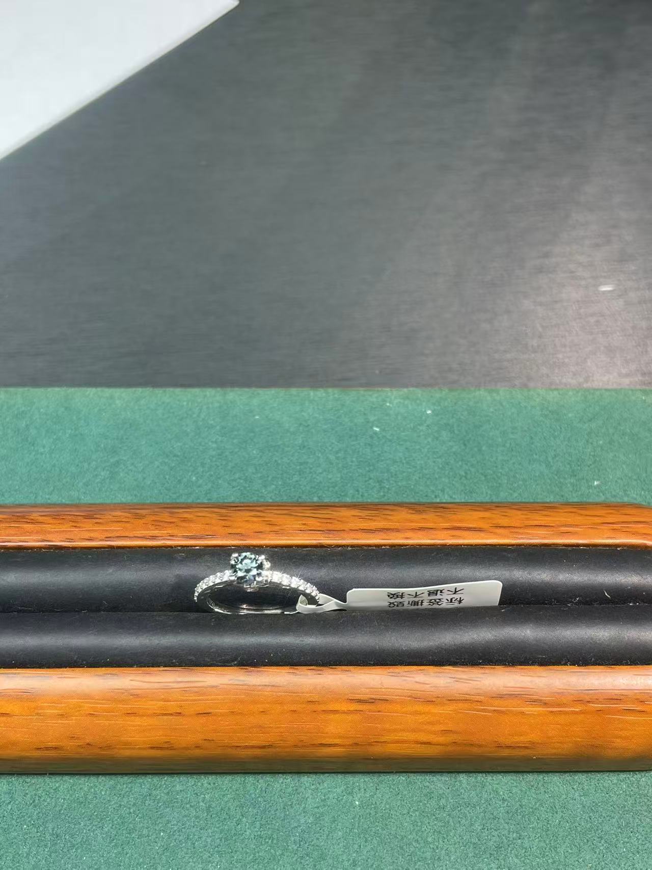 d594白色牛牛戒指多样性发货