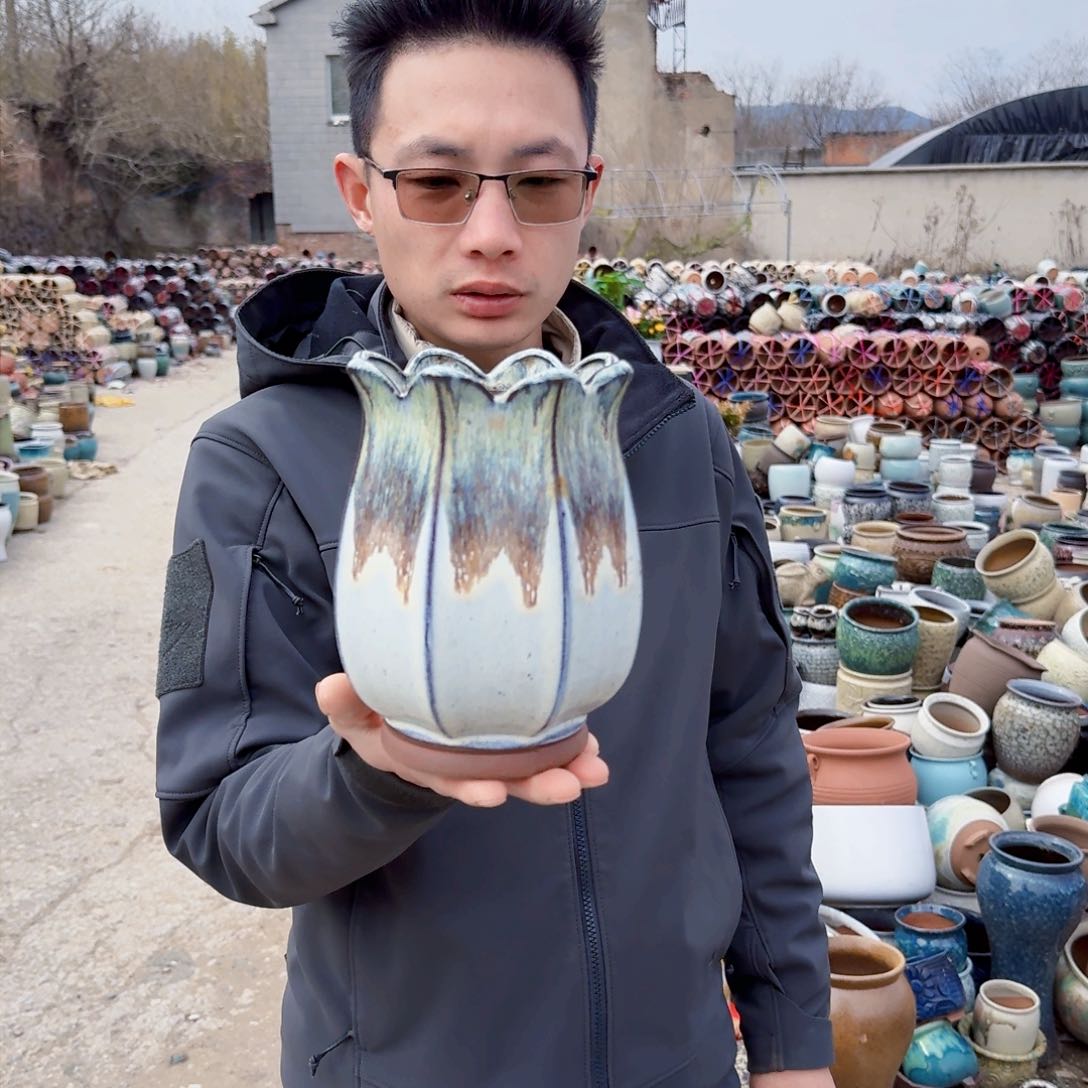 紫砂花盆瑕疵01一个一个