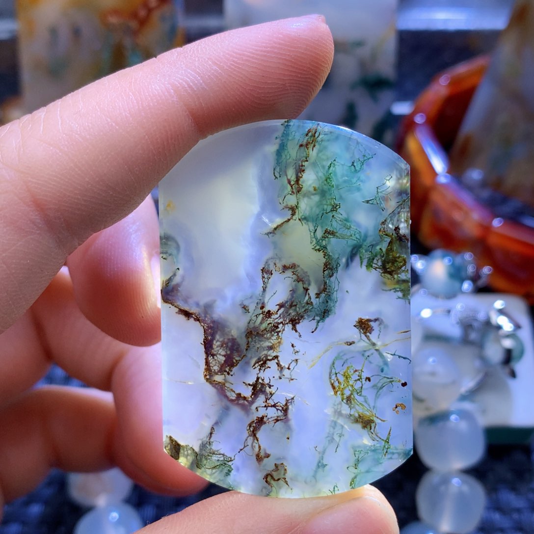 未镶嵌颈饰玛瑙/玉髓雨**荷