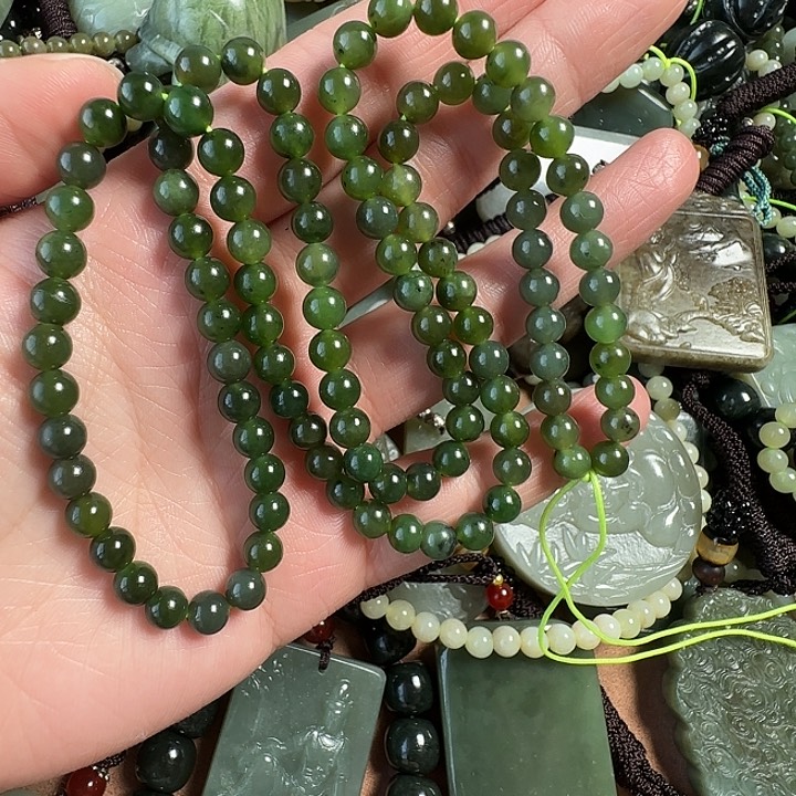 和田玉颈饰未镶嵌