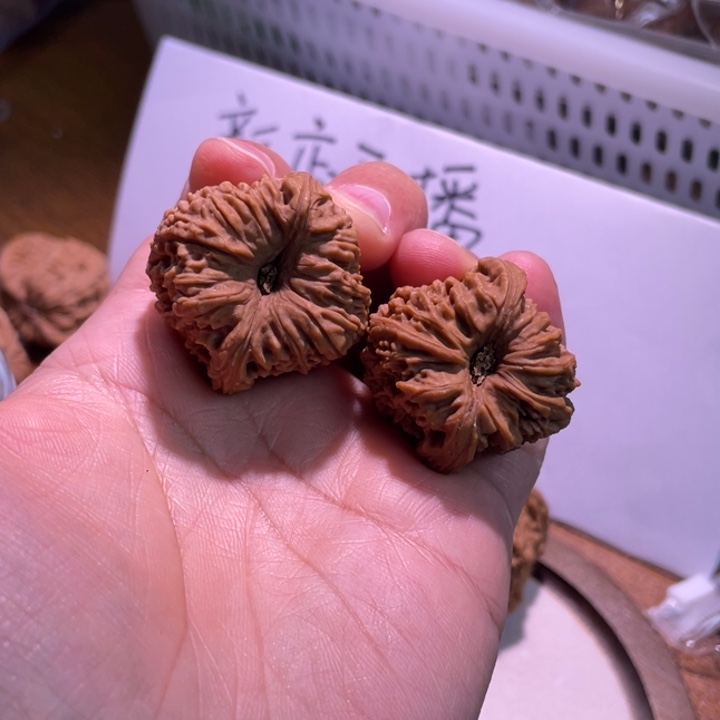 ****文玩核桃吊坠34高炮南疆