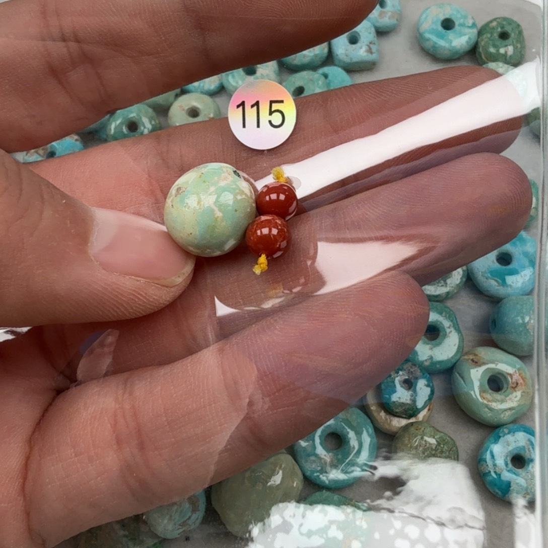 南红玛瑙未镶嵌珠宝奇石