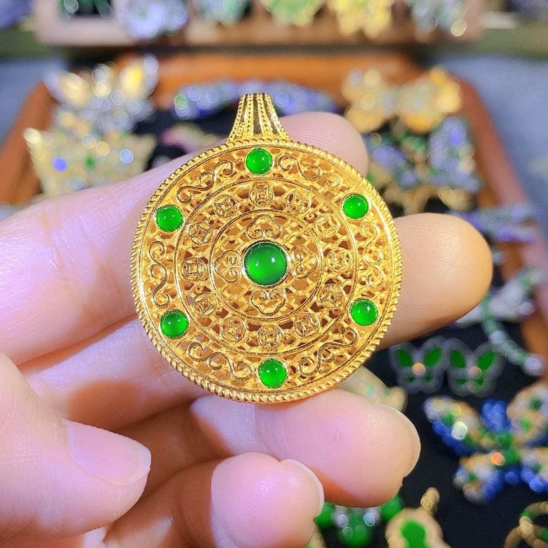 颈饰银S925镶嵌翡翠