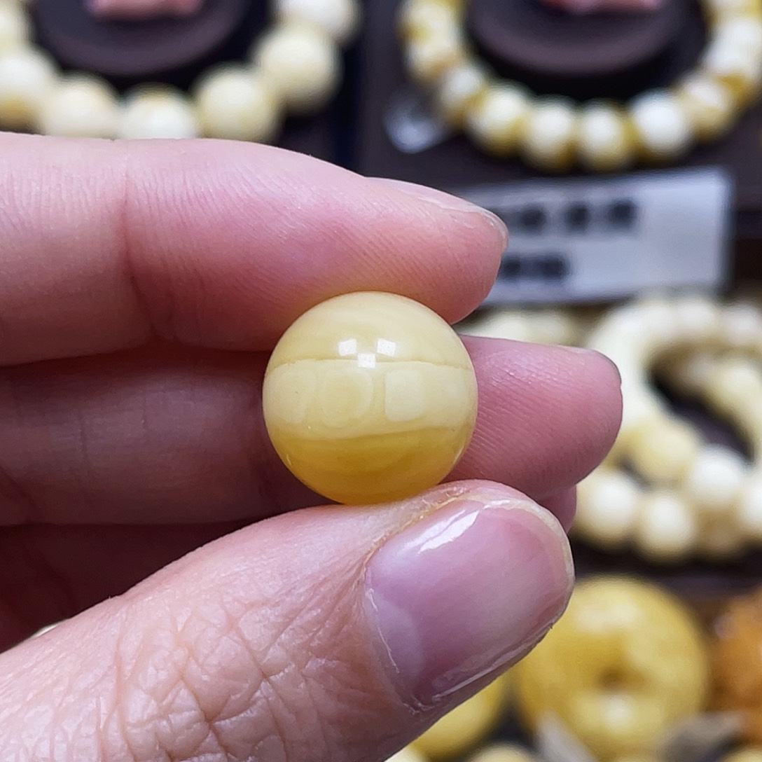 琥珀珠宝奇石未镶嵌14.1mm微瑕