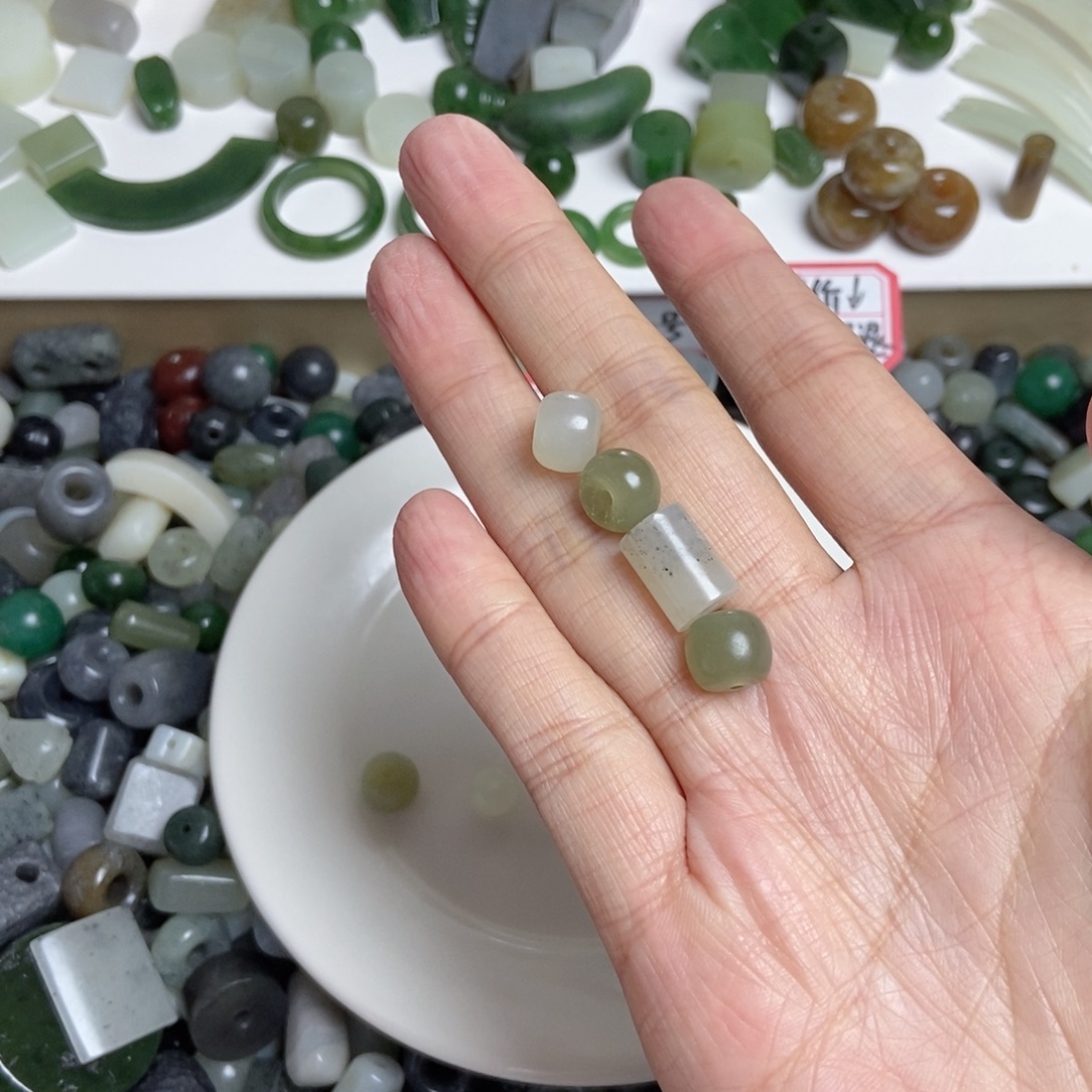 小***头和田玉（糖玉）未镶嵌挂件