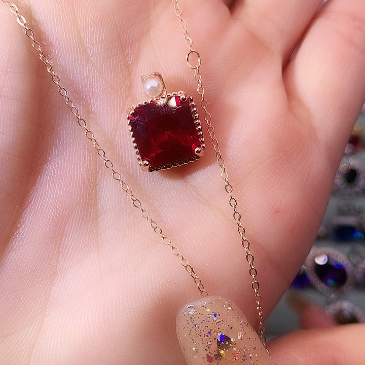 红宝石吊坠(赠链)银S925镶嵌吊坠