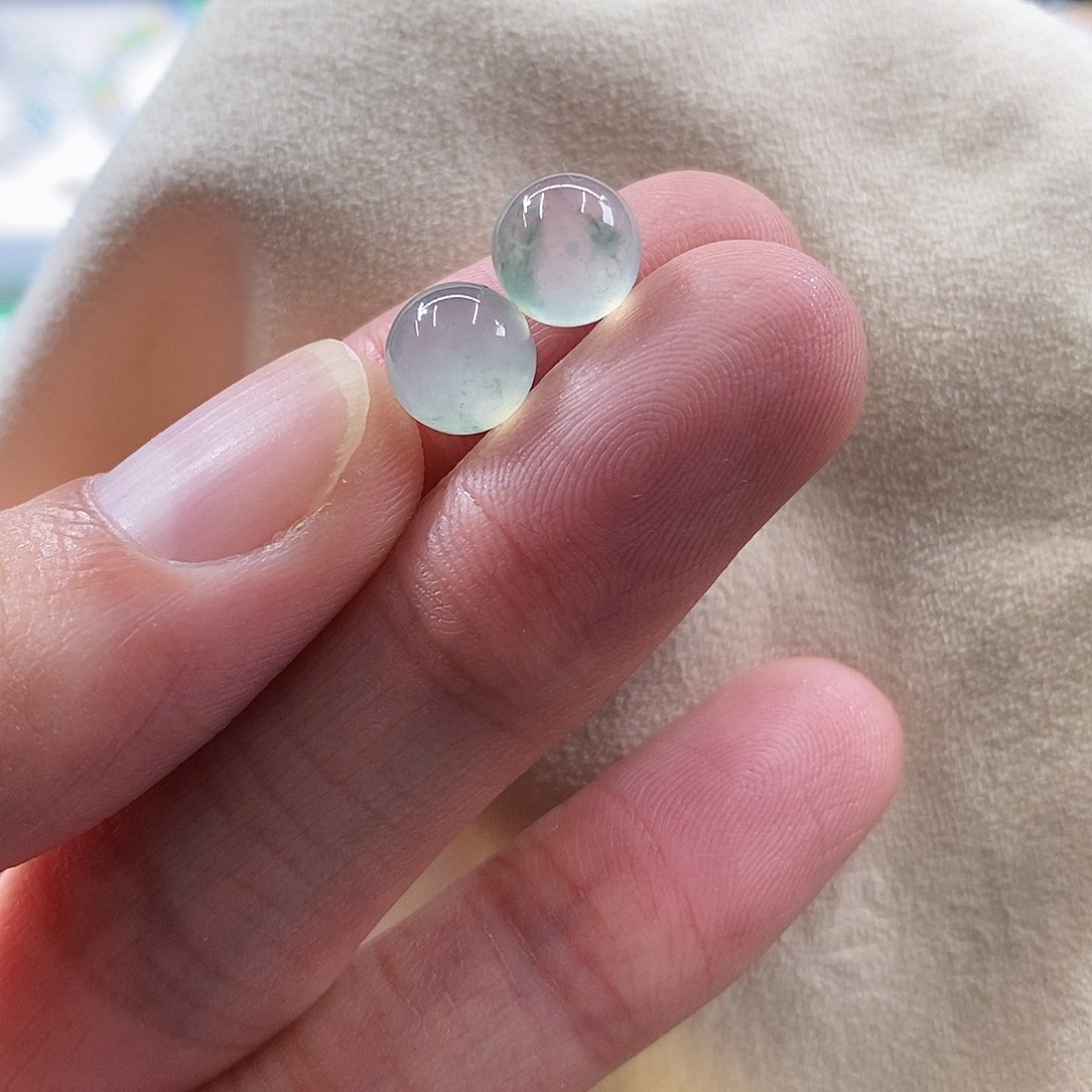 翡翠散珠一对卡7.7