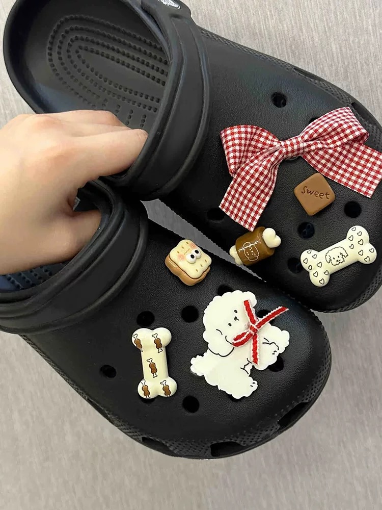 [瑕疵品P401-P600]高回弹柔软透气网红洞洞鞋（按照主播推荐下单）