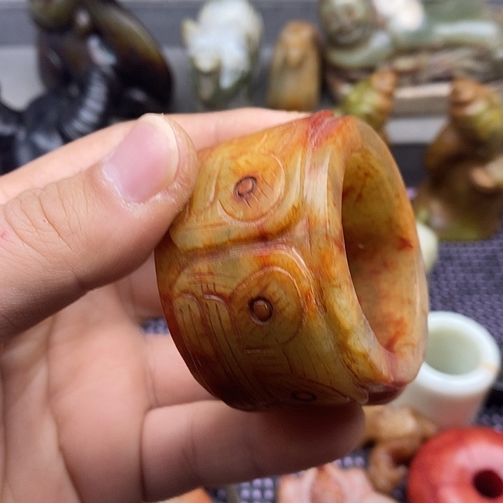 未镶嵌蛇纹石玉颈饰