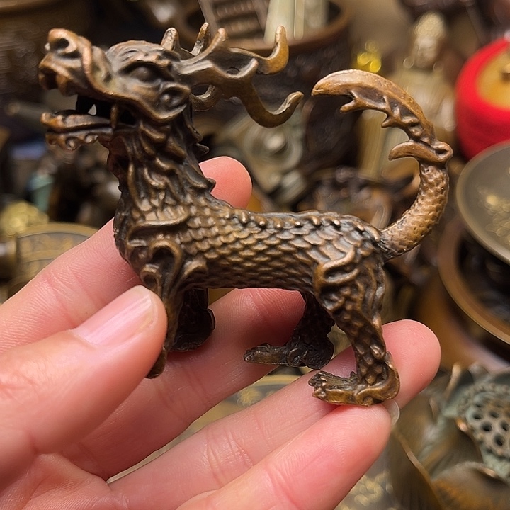 精美铜器批发档口