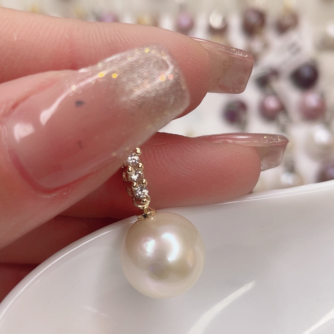 淡水珍珠吊坠(赠链)未镶嵌