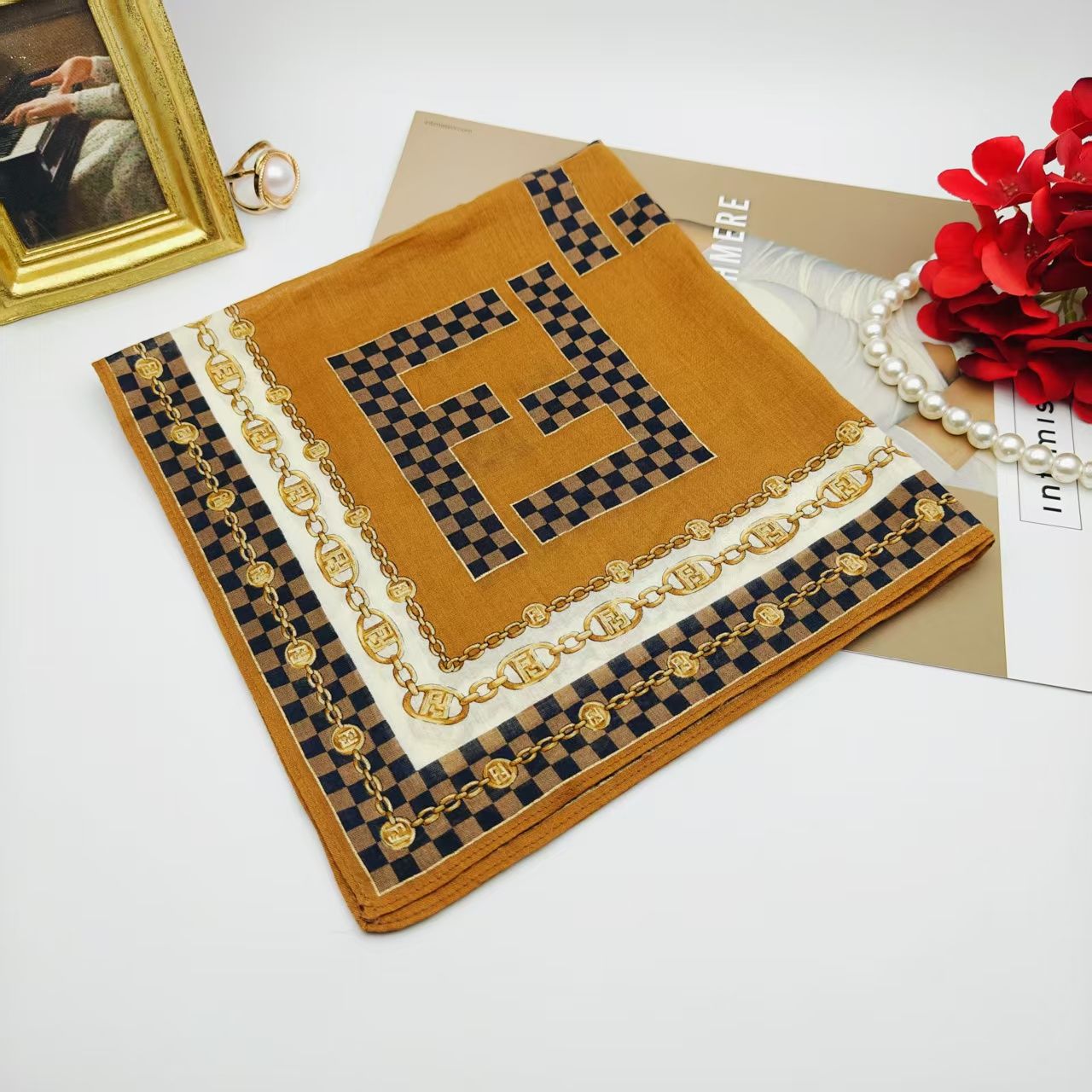 95新 FENDI/芬迪 海囤/芬迪/丝巾/yy05564