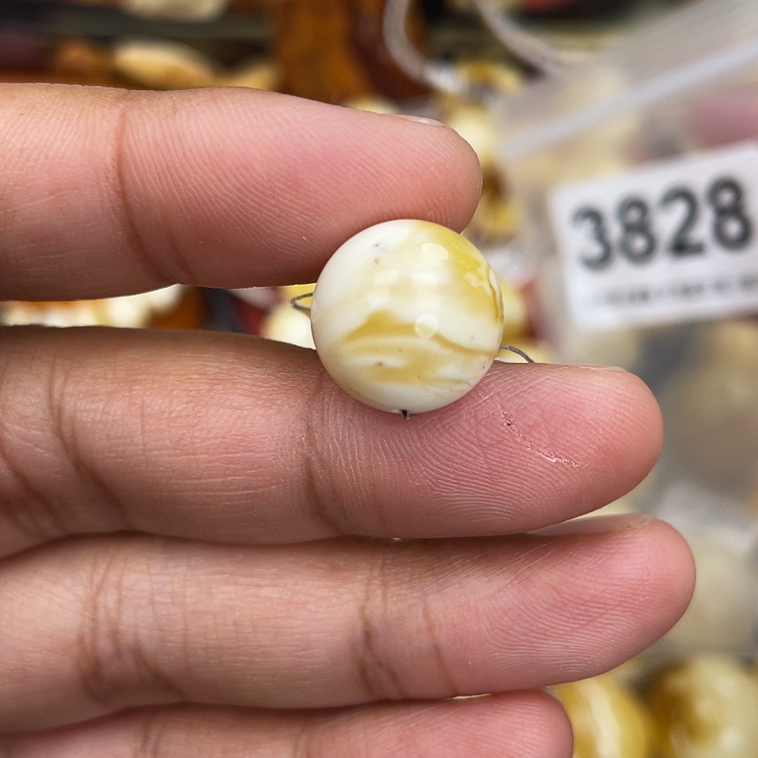 蜜蜡未镶嵌珠宝奇石粉14.3