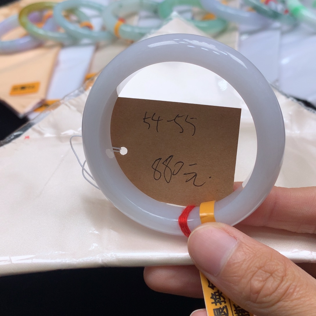 翡翠未镶嵌手镯手镯
