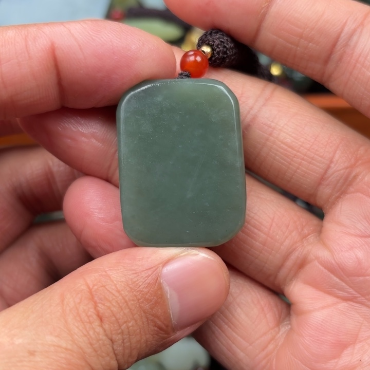 和田玉吊坠未镶嵌