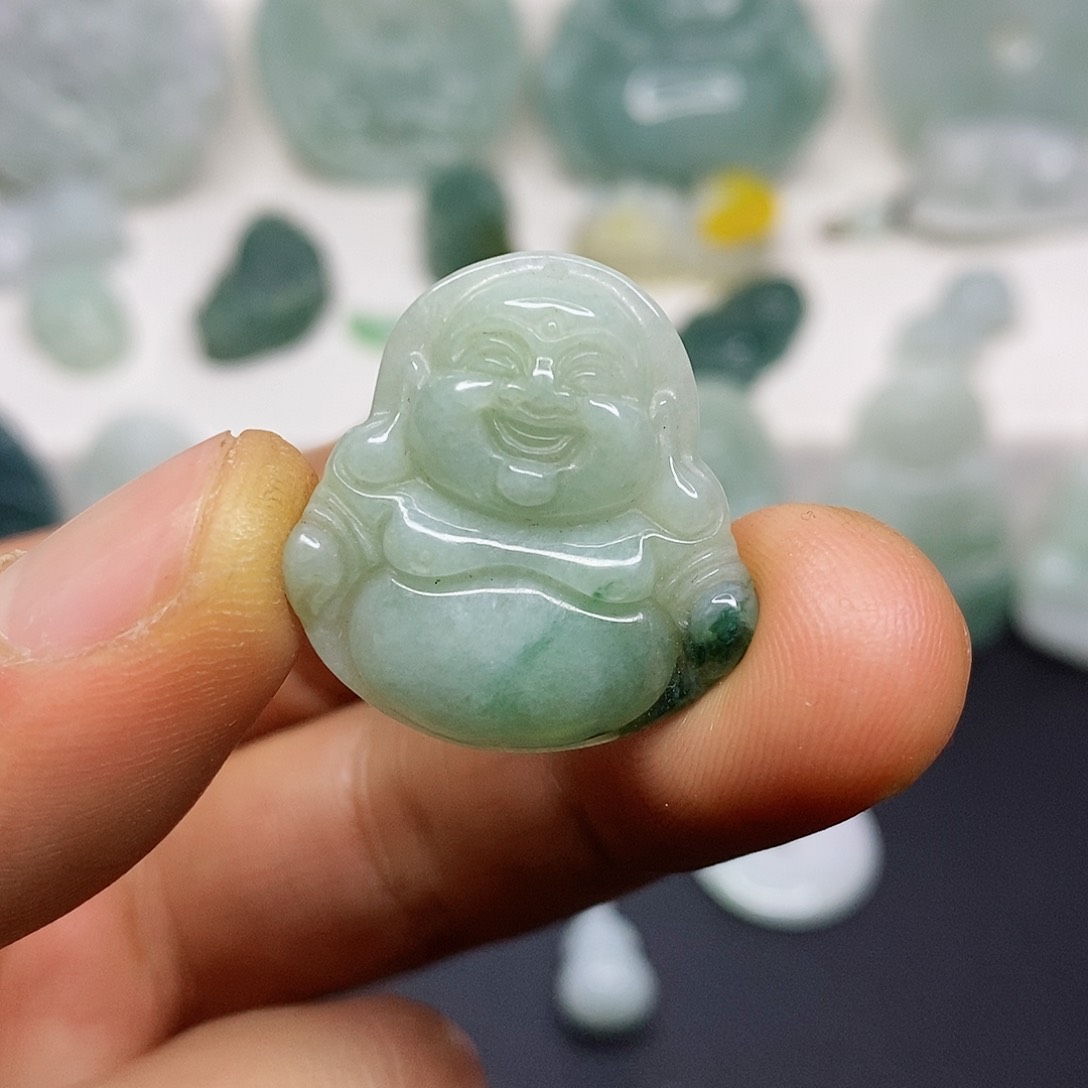 翡翠颈饰未镶嵌吊坠