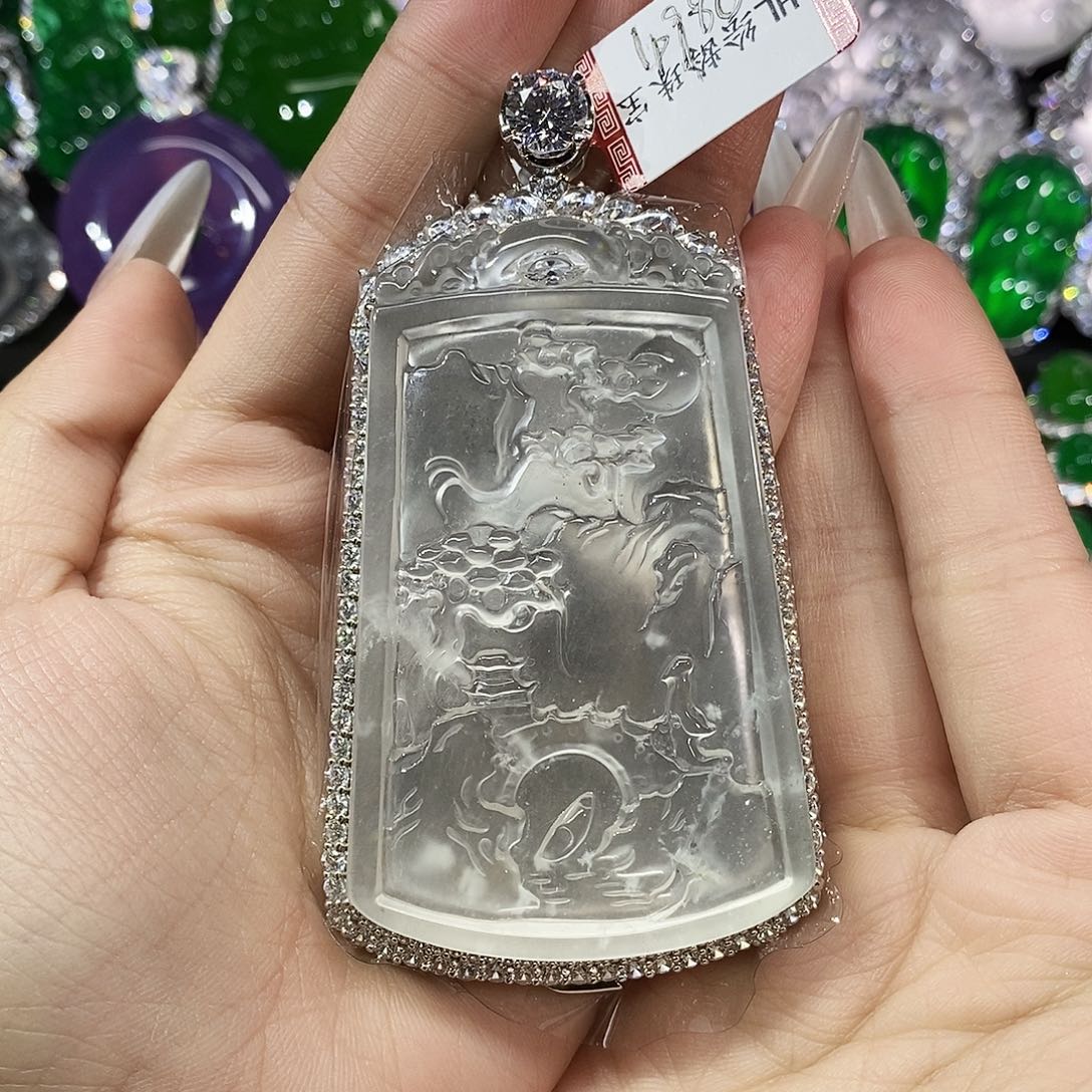 石英质玉颈饰未镶嵌?****?