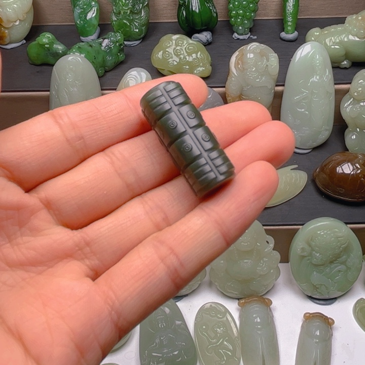 和田玉挂件未镶嵌