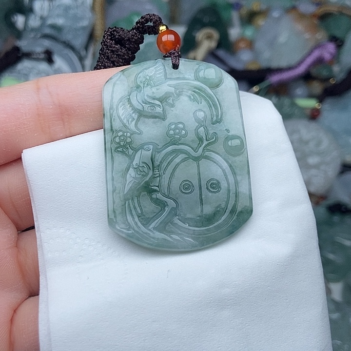 翡翠未镶嵌颈饰翡翠