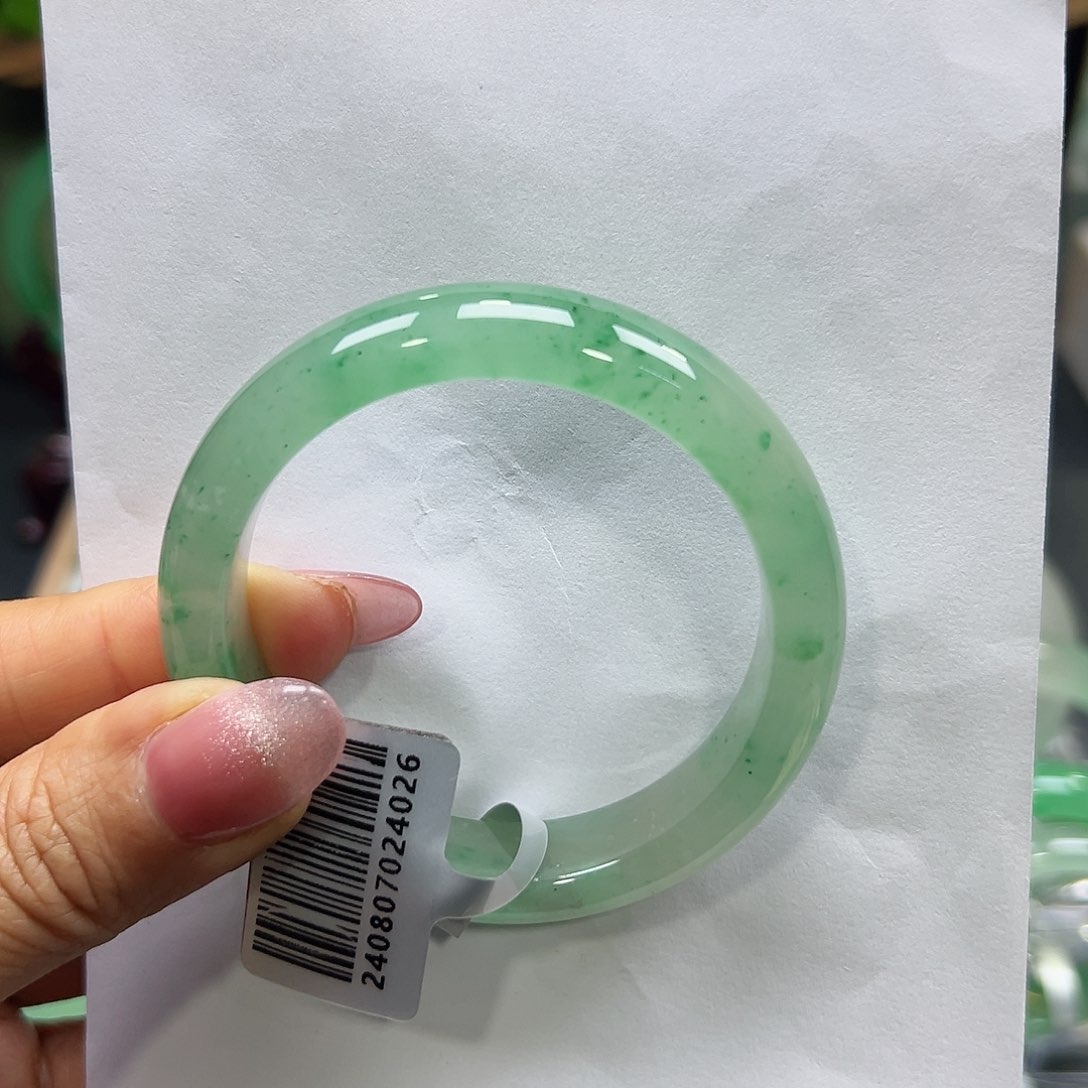 石英质玉手镯未镶嵌把***.