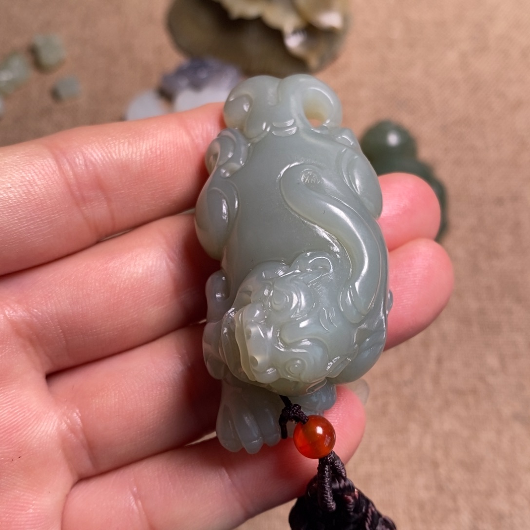 未镶嵌和田玉挂件行*域