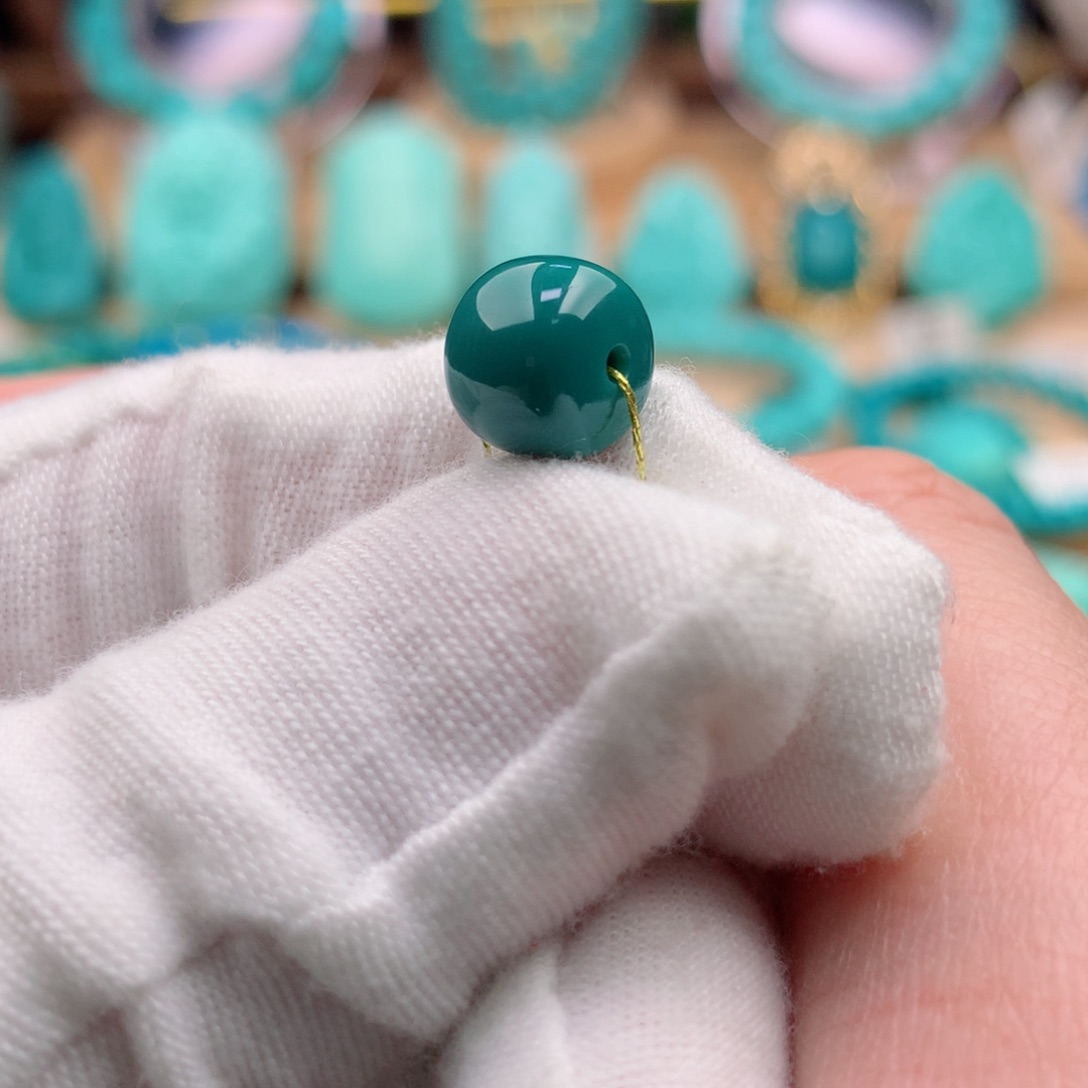 绿松石珠宝奇石未镶嵌仓**措