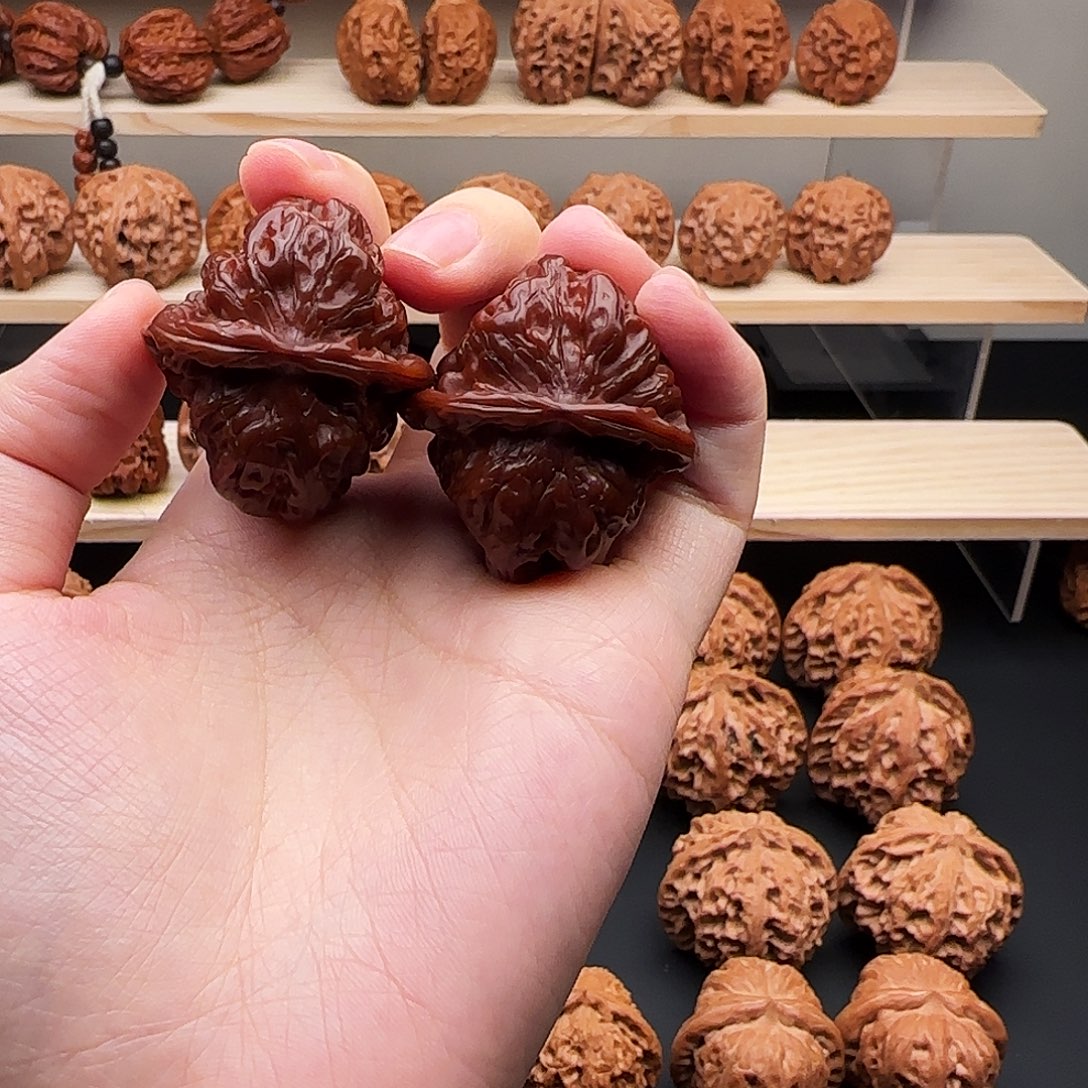 文玩核桃吊坠马蹄