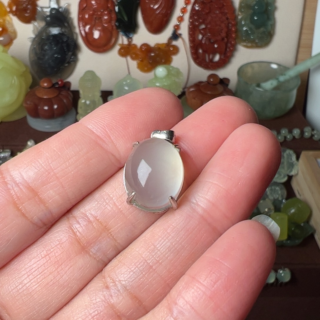 蛇纹石玉吊坠(不含链)未镶嵌