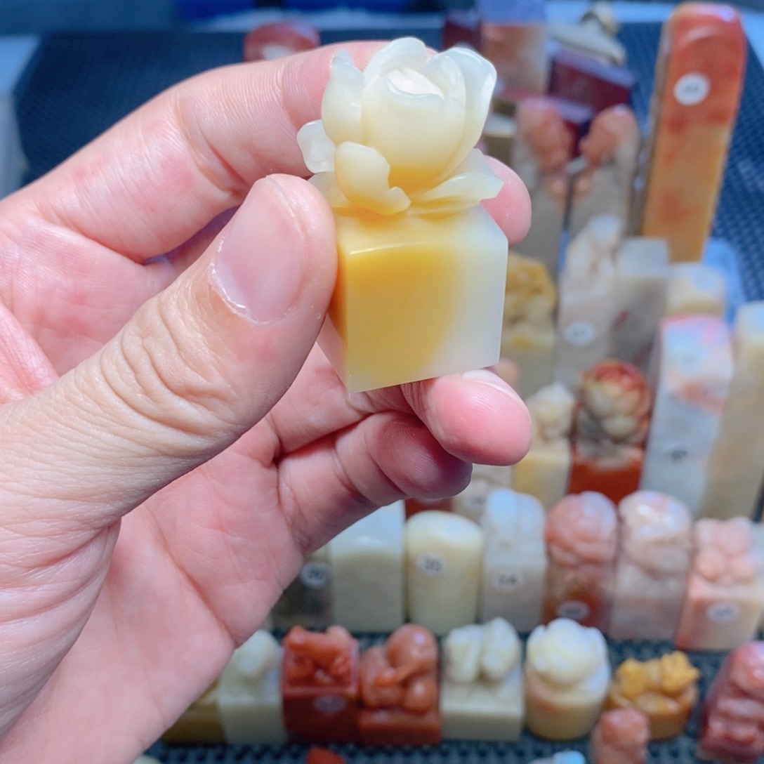 寿山石印石牡丹花2.1*2.1