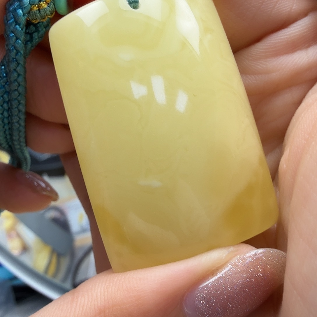 裸石琥珀未镶嵌你好
