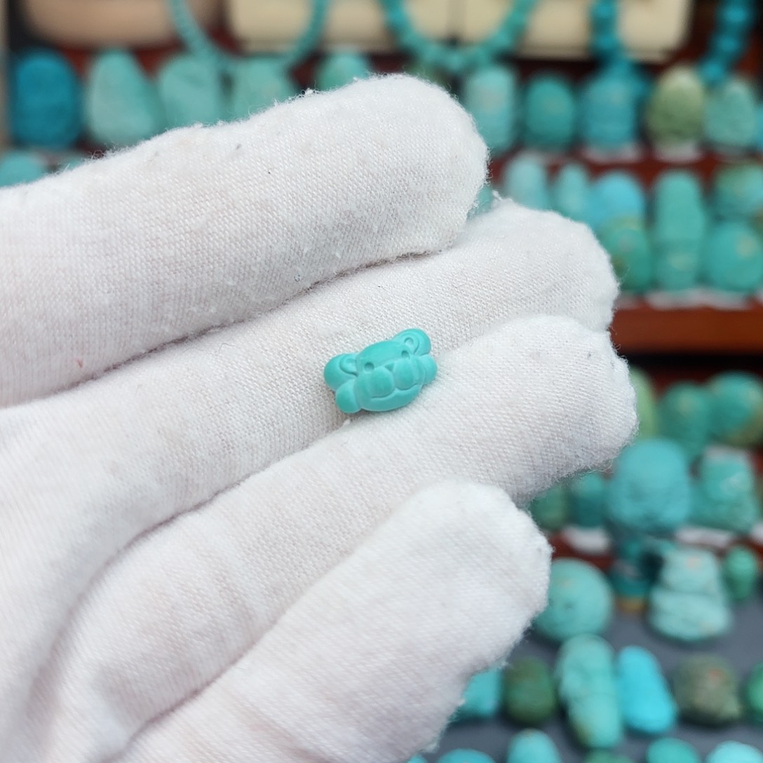 绿松石配饰未镶嵌