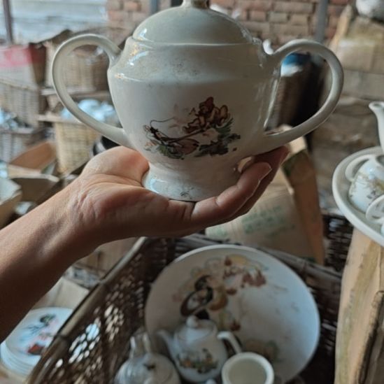 库存微瑕三打白骨精茶叶罐