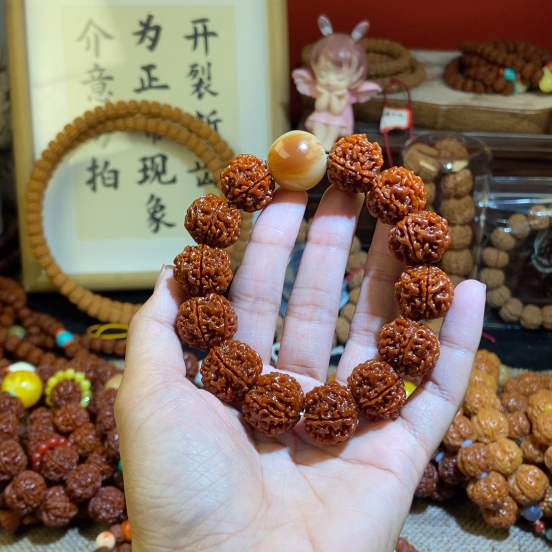 金刚菩提吊坠186玉化棕珠