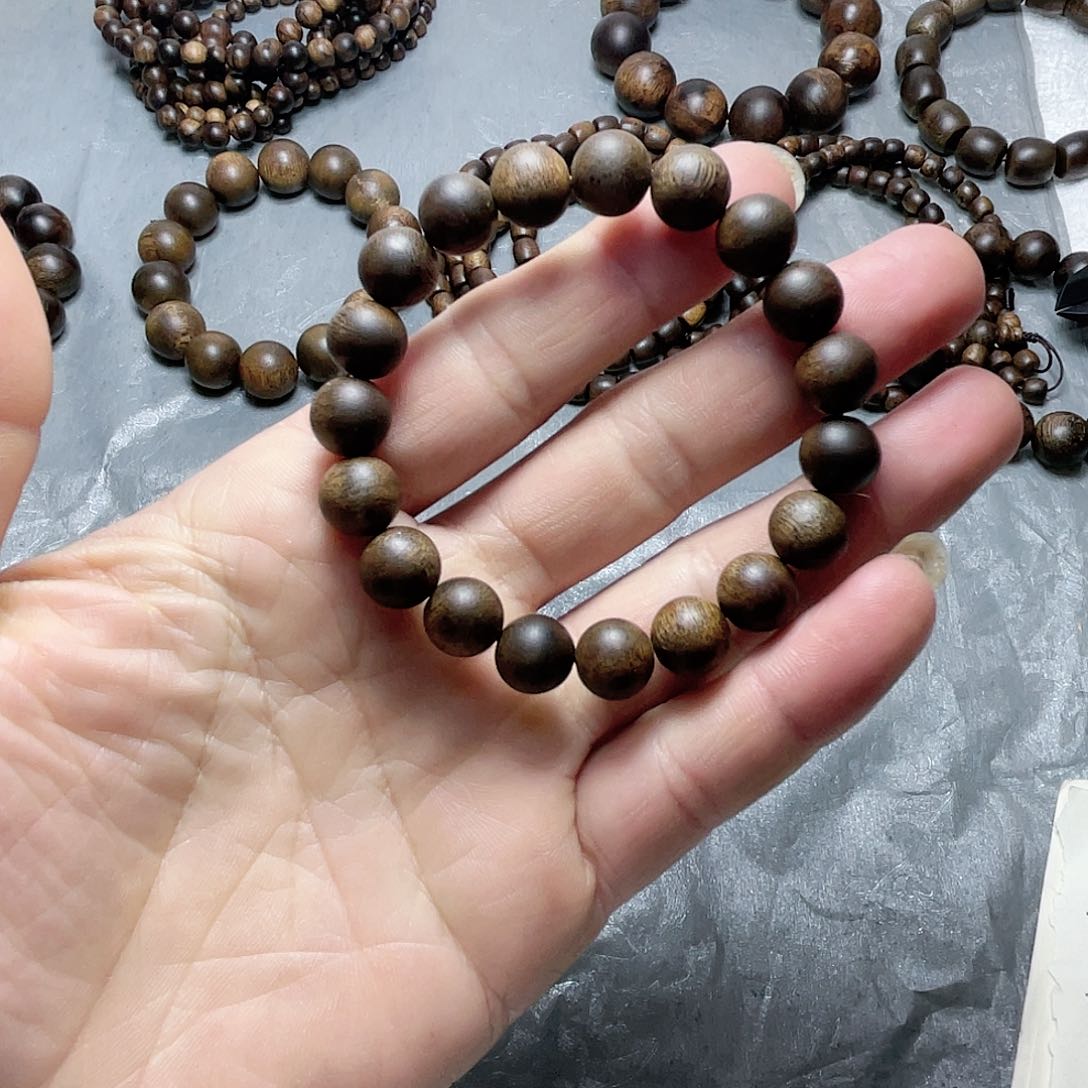 沉香手串游*芽庄白棋