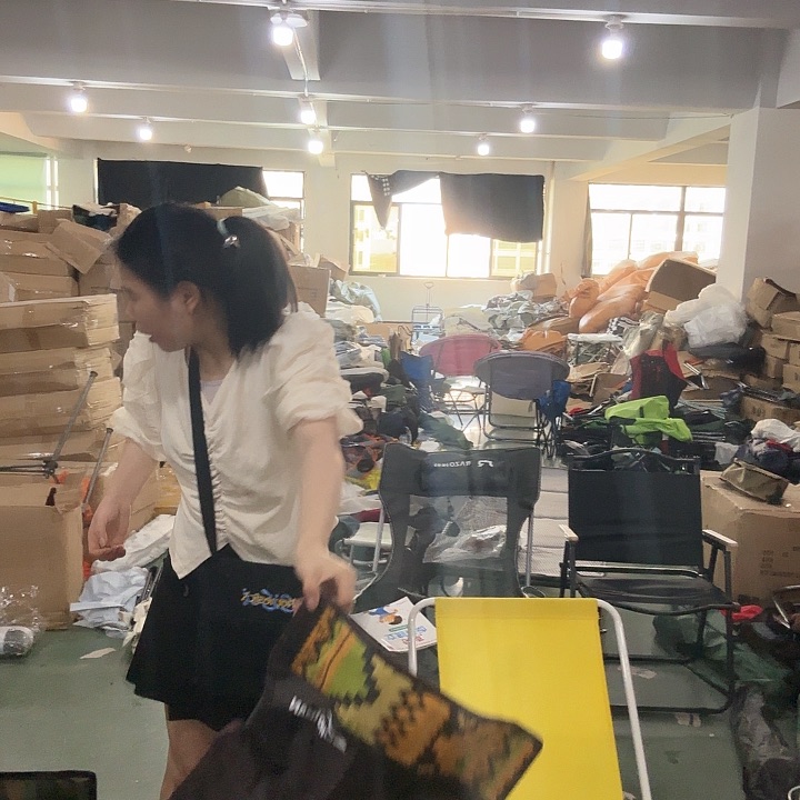 咖色波西折叠椅发一