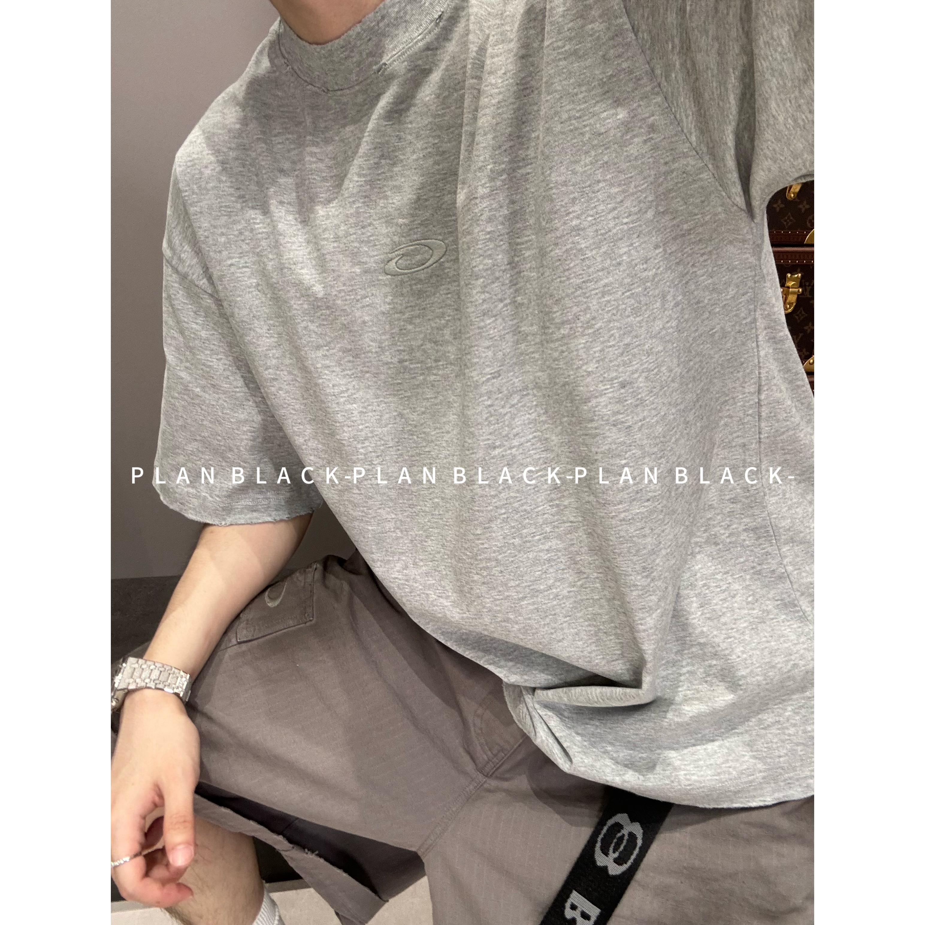 RICH陈发财【B/旋涡系列】经典小刺绣！简单即高级情侣小领口T恤6901