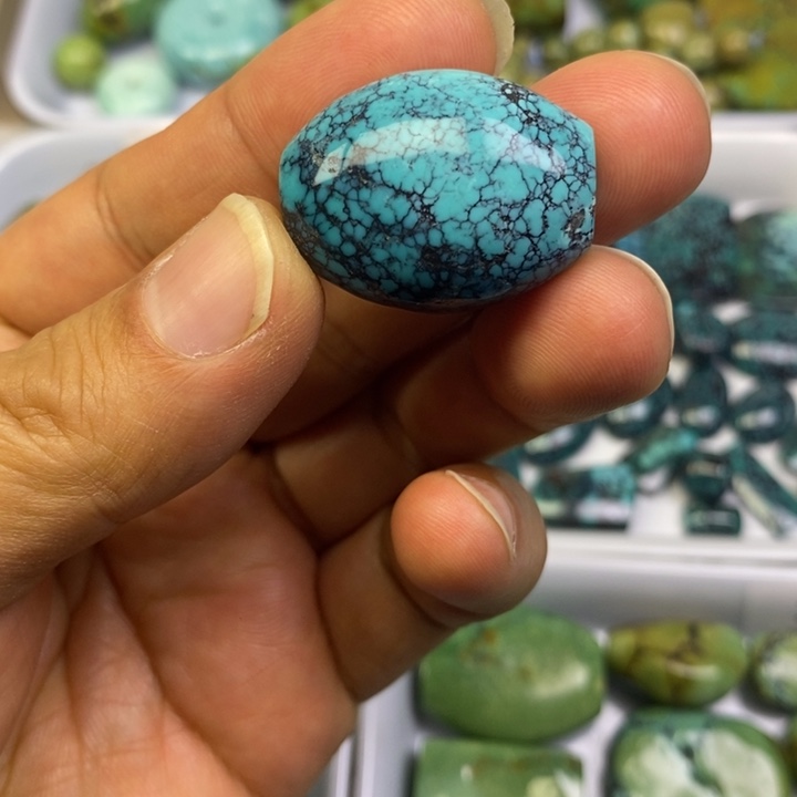 绿松石未镶嵌珠宝奇石