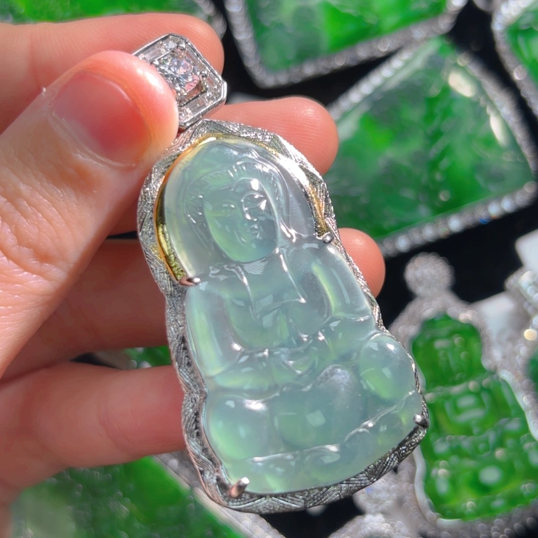 翡翠颈饰未镶嵌观音